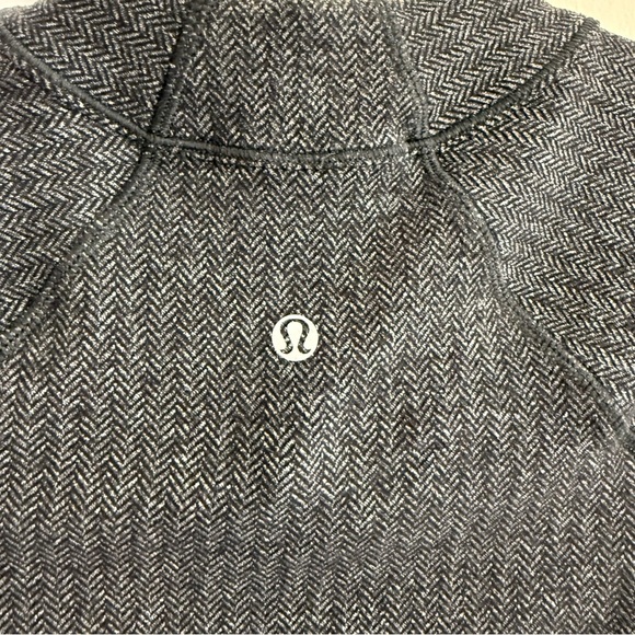 Lululemon Think Fast Herringbone Long Sleeve Workout Top Shirt 4 - Picture 8 of 8